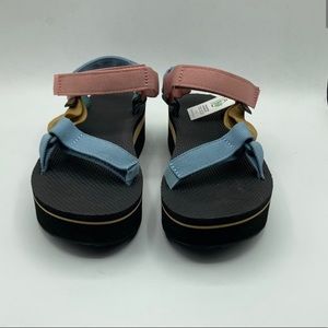 Teva Platform size 7 New in box